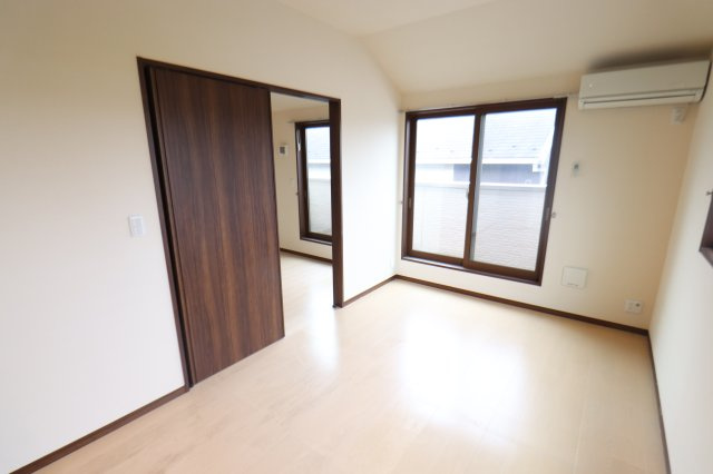 フォレストAの居間・リビング