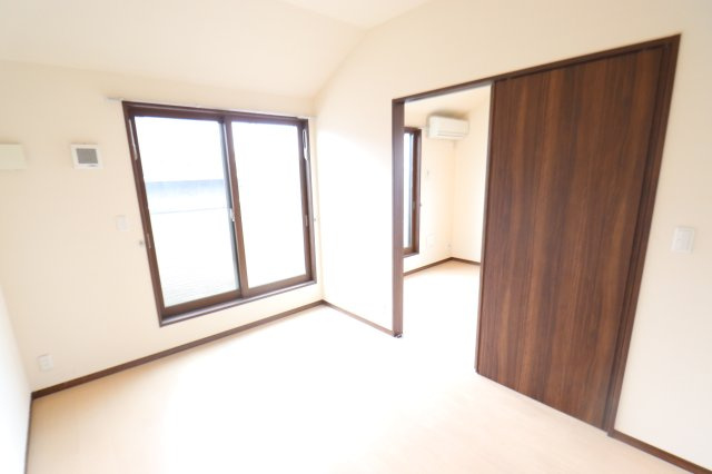 フォレストAの居間・リビング