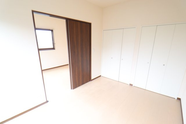 フォレストAの居間・リビング