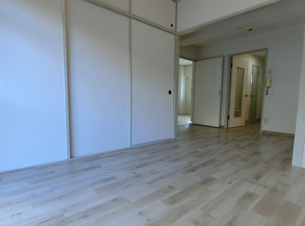 ロイヤルハイツさつき丘の居間・リビング