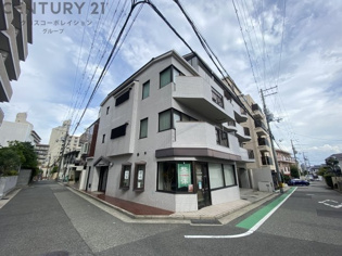 駅徒歩3分です☆