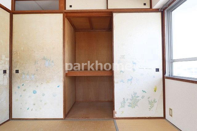 コーポ田中1号館の収納|たっぷりとした収納スペースです