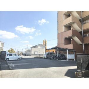 【駐車場】 | グランダ　リュール