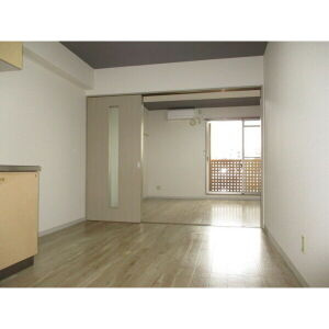 【内装】 | オレンジ　スクエア