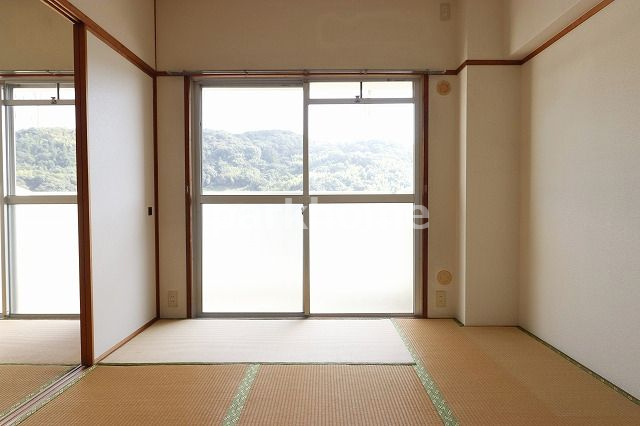 コーポ田中5号館の和室|明るい和室です