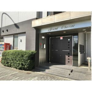 【エントランス】 | グラン　シャリオ