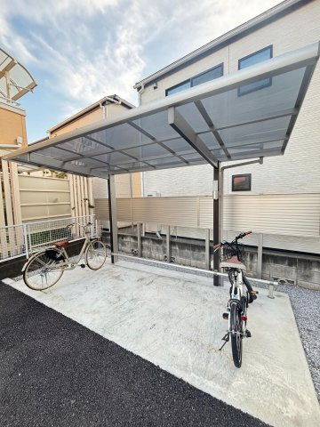 クレールコートの駐車場