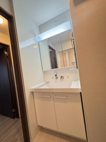 クレールコートの洗面所