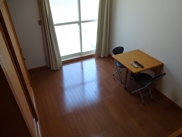 レオパレスＫＡＳＡＧＩの居間・リビング