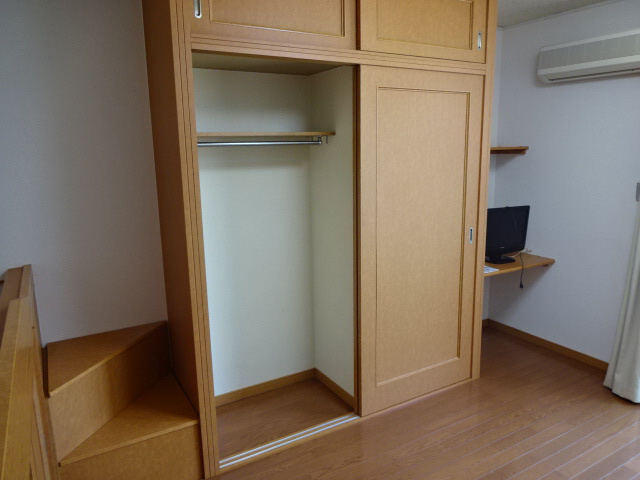 レオパレスＫＡＳＡＧＩの収納