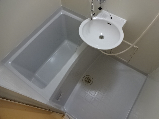 レオパレスＫＡＳＡＧＩの浴室