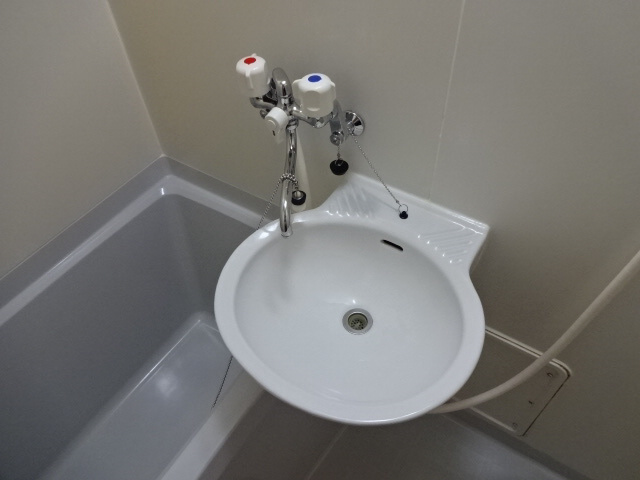 レオパレスＫＡＳＡＧＩの洗面所