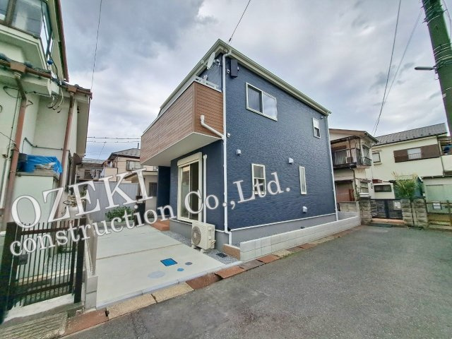 越谷市上間久里新築戸建て 不動産の真価をイノベーションする-Livele Fine-