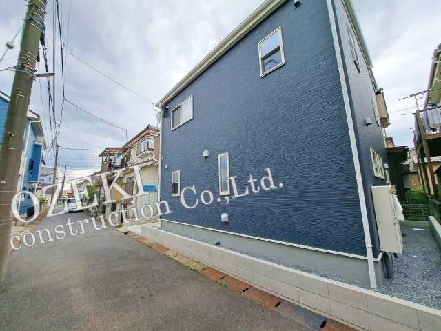 越谷市上間久里新築戸建て 不動産の真価をイノベーションする-Livele Fine-の外観