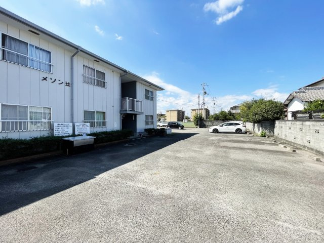 コーポ辻の駐車場