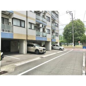 【駐車場】 | ラフェリアーナ