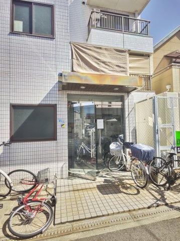 【エントランス】 | コーポはにわ池田 | エントランスです