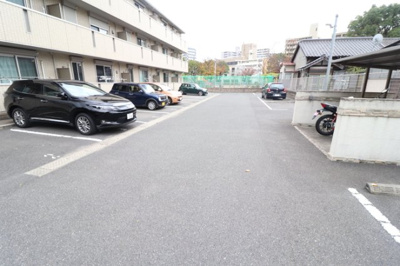 【駐車場】 | D-K house | 同タイプの室内写真です。現況を優先させて頂きます。