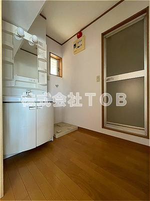 【洗面所】 | シオン上祖師谷-定期借家2027年11月30日迄-