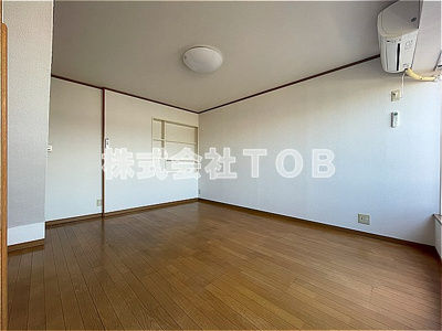 【洋室】 | シオン上祖師谷-定期借家2027年11月30日迄- | 洋室8帖