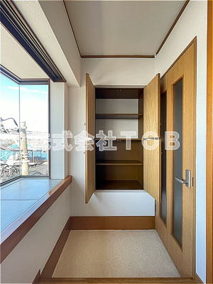 【収納】 | シオン上祖師谷-定期借家2027年11月30日迄- | LDK14帖　収納②