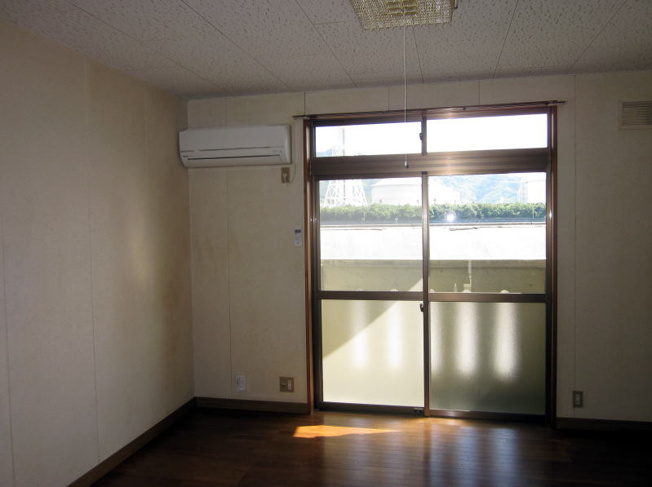 【洋室】 | コーポラス亮 | ゆったりした洋室です