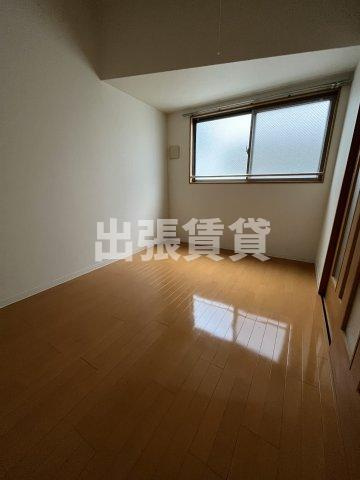 仲介手数料0円！グレイス新栄の居間・リビング