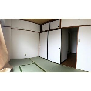 【内装】 | アーバン１８