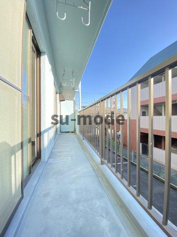 ハイツサニーサイドのバルコニー