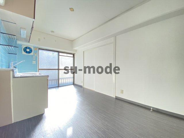 ハイツサニーサイドの居間・リビング