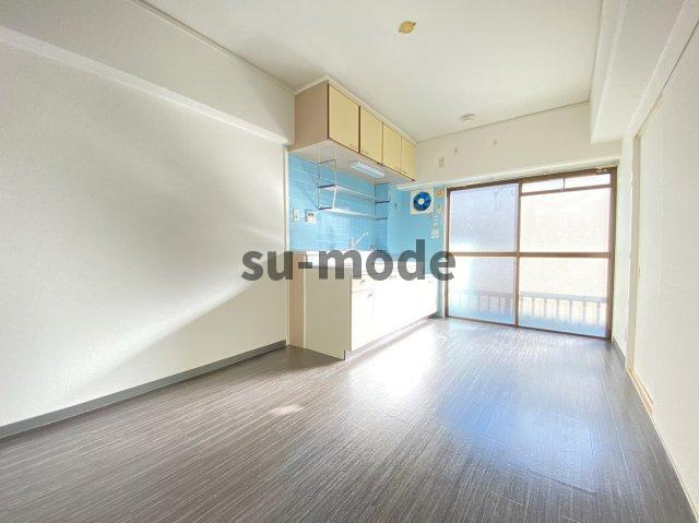 ハイツサニーサイドの居間・リビング