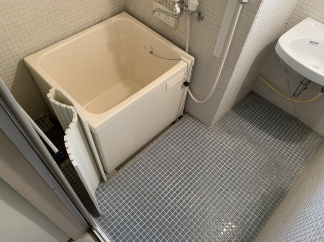 メゾン茨木の浴室