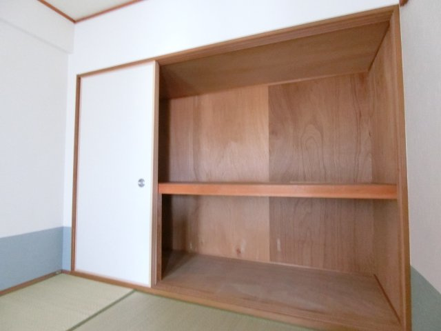 セレニテ上中条の収納