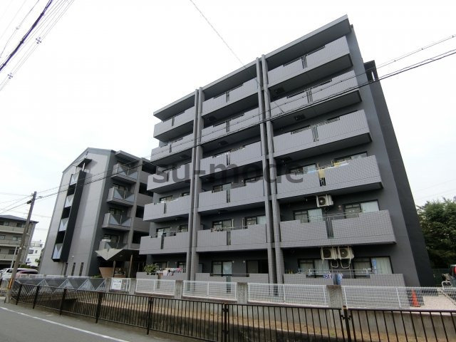 セレニテ上中条の外観