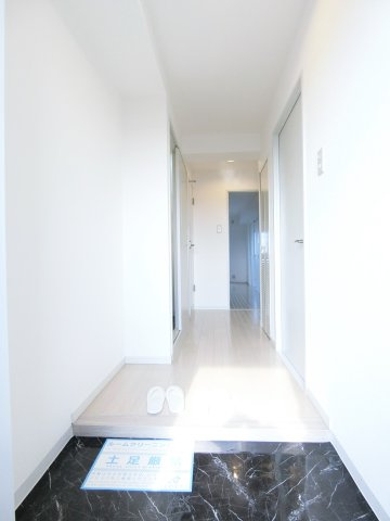 セレニテ上中条の玄関