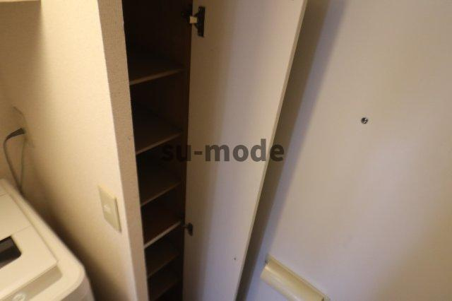 竹橋町マンションのエントランス
