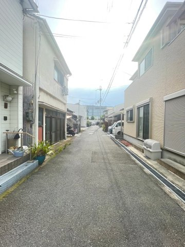 一津屋2丁目貸家の周辺