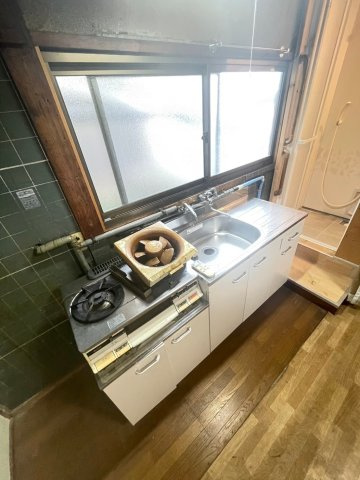 一津屋2丁目貸家のキッチン