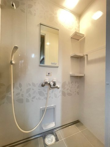 一津屋2丁目貸家の浴室