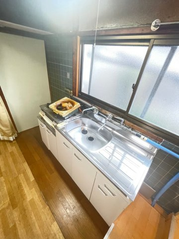 一津屋2丁目貸家のキッチン