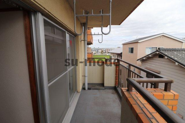 メゾントゥルースのバルコニー