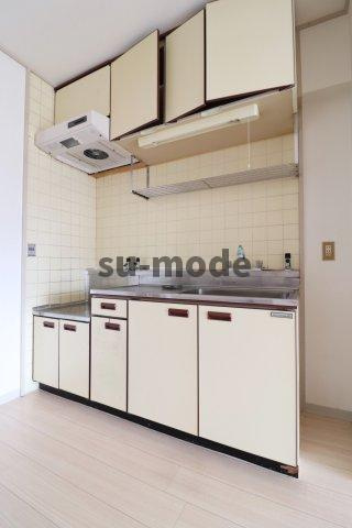 メゾントゥルースのキッチン