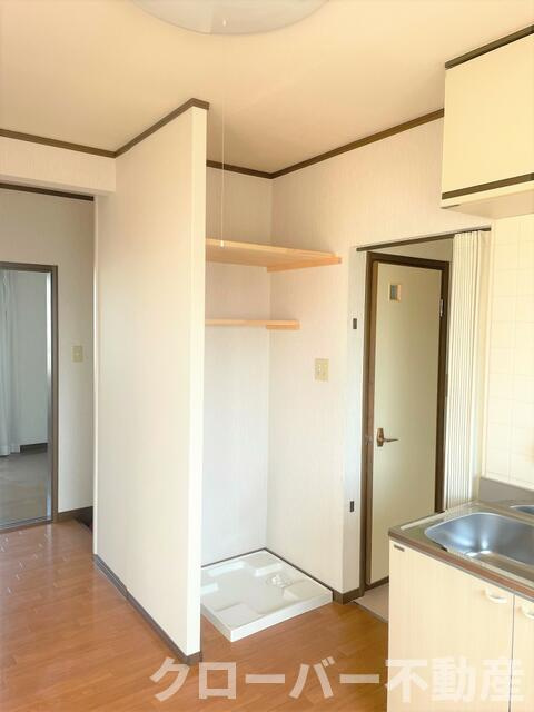 善通寺市中村町のアパートの居間・リビング