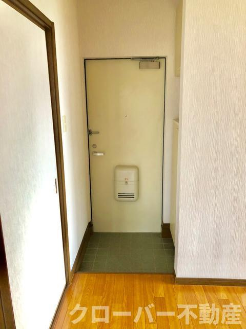 善通寺市中村町のアパートの玄関