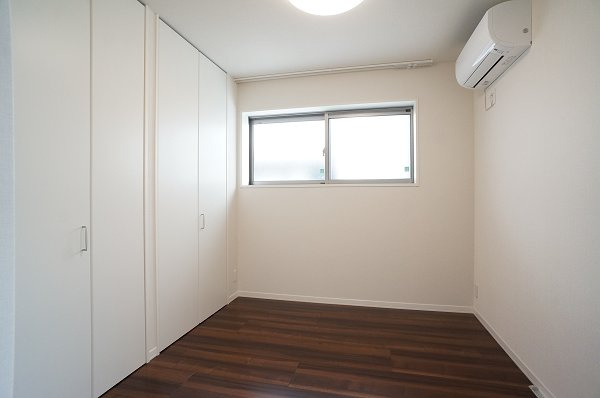 Comforza Residenceの寝室|寝室にも照明・ＡCついてますよ♪