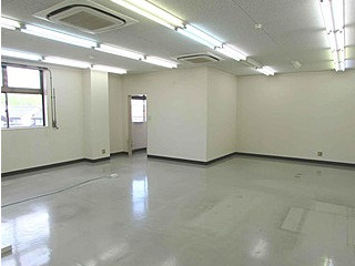 土曜館ビルの内装