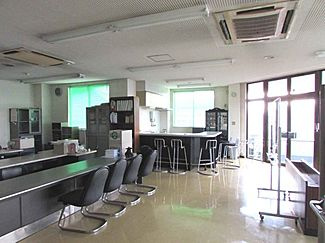 土曜館ビルの内装