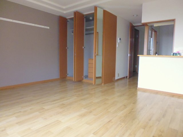 グレース　フィオーレの居間・リビング|洋室