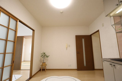 【居間・リビング】 | グリーンピア鷹の子・