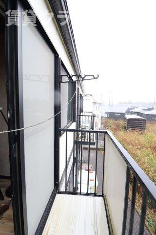 メゾンシエールのバルコニー|外からの目が気にならないバルコニーで洗濯物が干せます